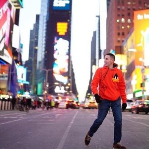 Meet your Posher, Carlos